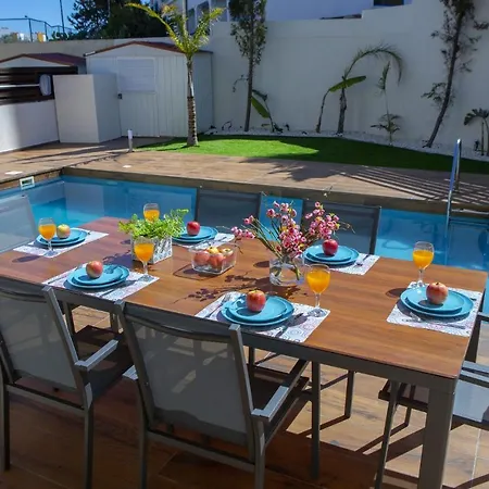 Villa Tsokkos Luxury Protarász
