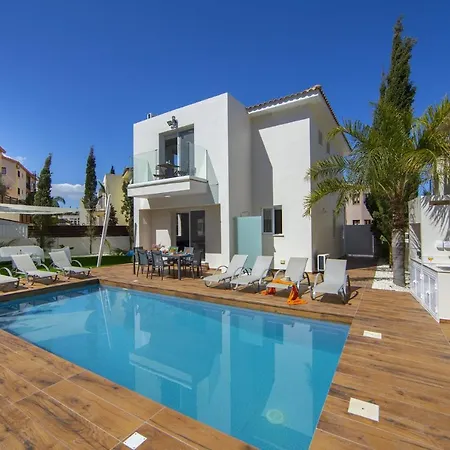 Tsokkos Luxury Villa