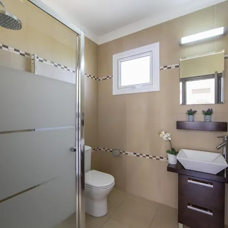 Villa Tsokkos Luxury *
