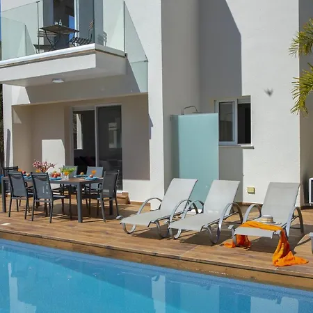 Tsokkos Luxury